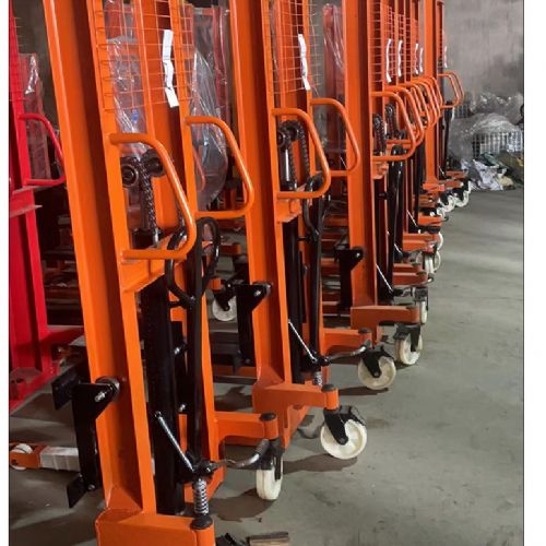 TIG啟思工業 200KG/400KG油壓堆高機